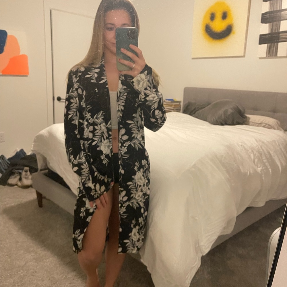 Urban Outfitters kimono. XS